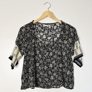Amuse Society Boho Floral Flowy Button Front Short Sleeve Shirt - Small